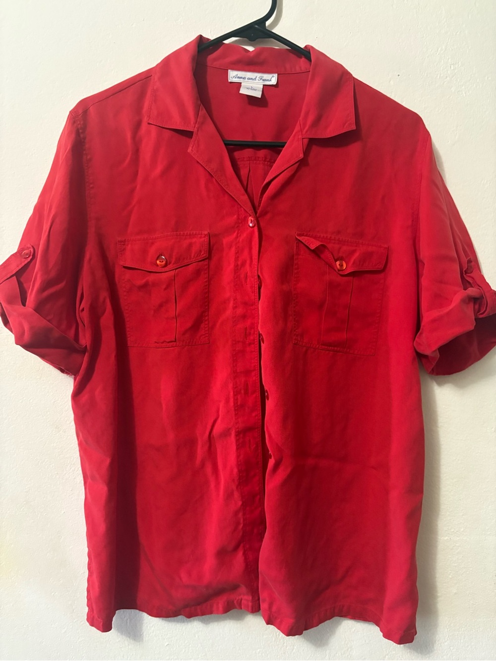 Vintage Women’s anna and Frank 100% silk button up shirt size L Red